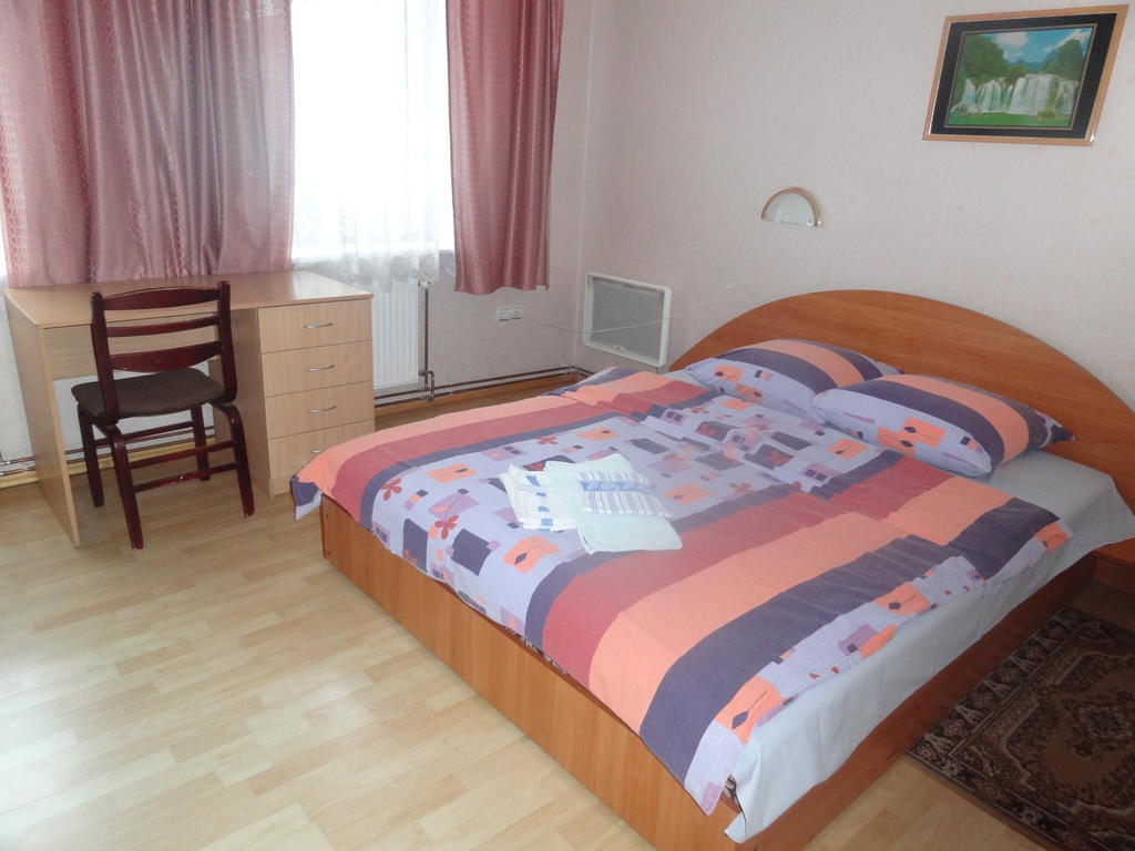 Hotel Rebir Daugavpils Chambre photo