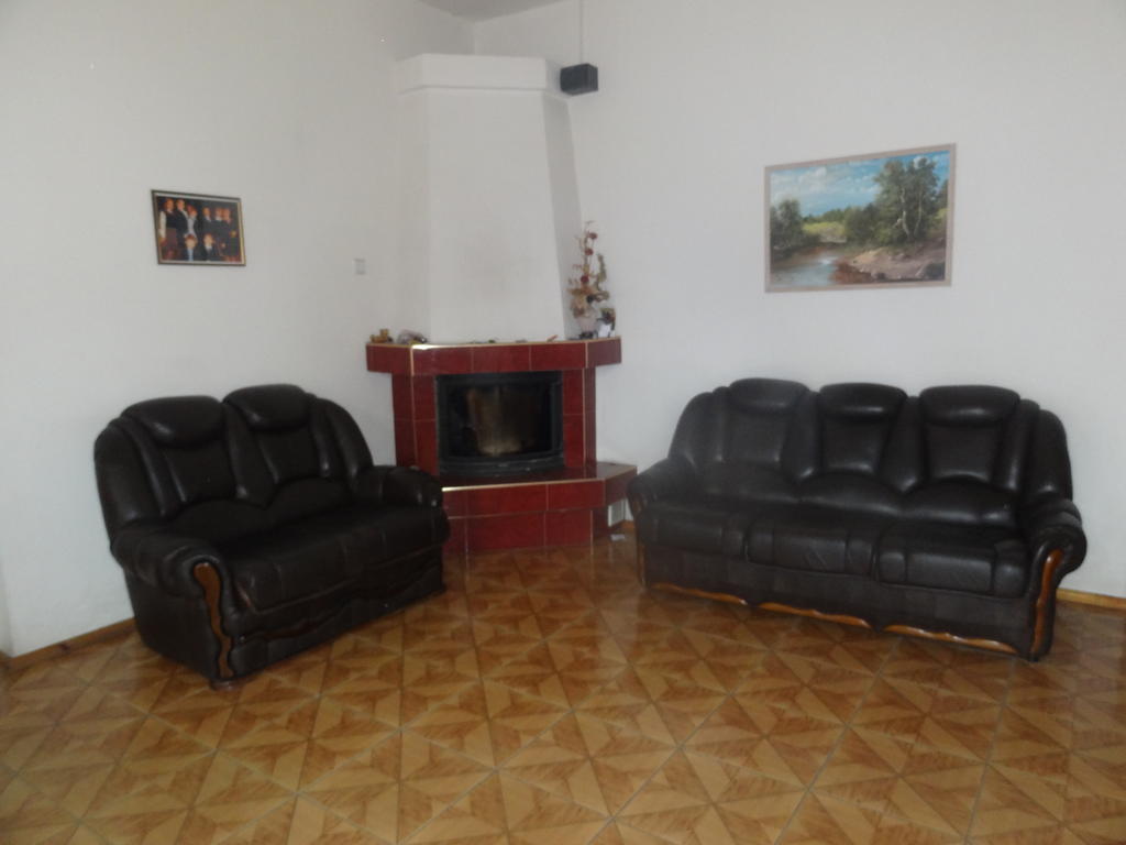 Hotel Rebir Daugavpils Extérieur photo