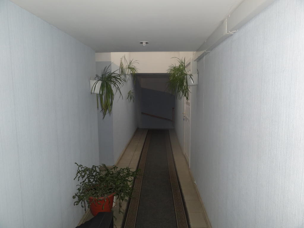 Hotel Rebir Daugavpils Extérieur photo